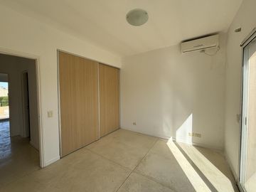 Casa en  Venta y Alquiler San Isidro Labrador Villanueva