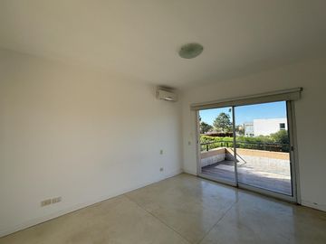Casa en  Venta y Alquiler San Isidro Labrador Villanueva