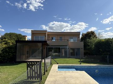 Casa en  Venta y Alquiler San Isidro Labrador Villanueva