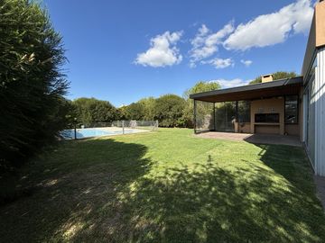 Casa en  Venta y Alquiler San Isidro Labrador Villanueva