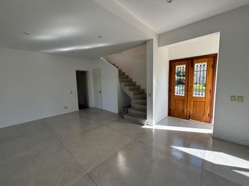 Casa en  Venta y Alquiler San Isidro Labrador Villanueva