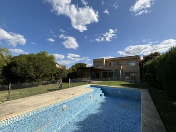 Casa en  Venta y Alquiler San Isidro Labrador Villanueva