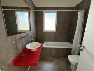 Casa en  Venta y Alquiler San Isidro Labrador Villanueva