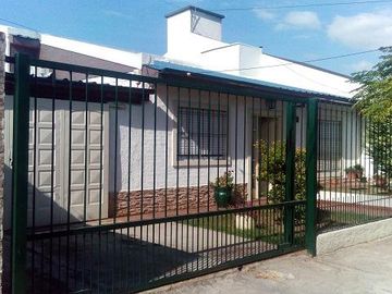 VENTA CASA CERCANA A LA PLAZA PRINCIPAL