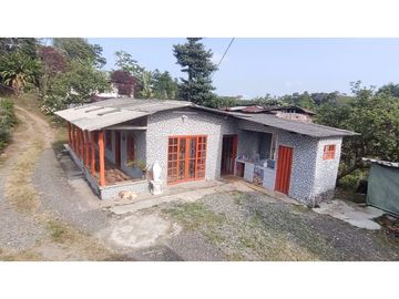 Se Vende Finca Pequeña en Filandia vía a Quimbaya