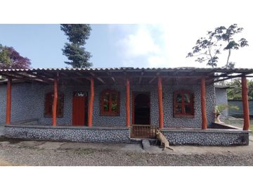 Se Vende Finca Pequeña en Filandia vía a Quimbaya