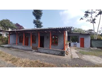 Se Vende Finca Pequeña en Filandia vía a Quimbaya