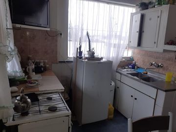 Casa mas departamento. En Block Oportunidad. La calle ex 230 al 1100