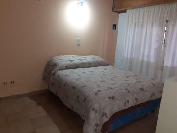 Casa mas departamento. En Block Oportunidad. La calle ex 230 al 1100