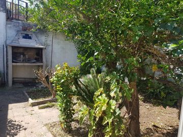 Casa en venta - 1 Dormitorio 1 Baño - 300Mts2 - Temperley