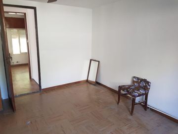 Casa en venta - 1 Dormitorio 1 Baño - 300Mts2 - Temperley