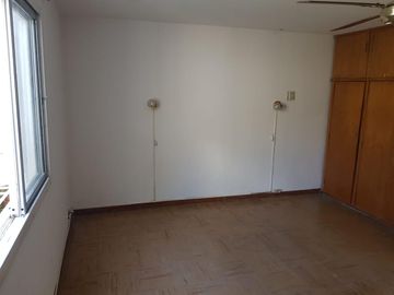 Casa en venta - 1 Dormitorio 1 Baño - 300Mts2 - Temperley