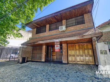 Muy buen chalet 6 amb en Olivos