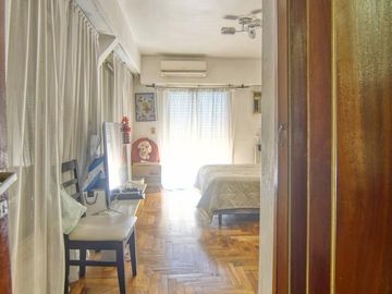 Muy buen chalet 6 amb en Olivos