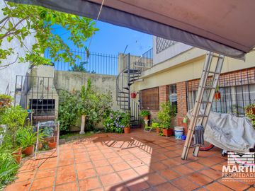 Muy buen chalet 6 amb en Olivos