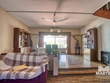 Muy buen chalet 6 amb en Olivos