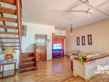 Muy buen chalet 6 amb en Olivos
