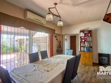 Muy buen chalet 6 amb en Olivos