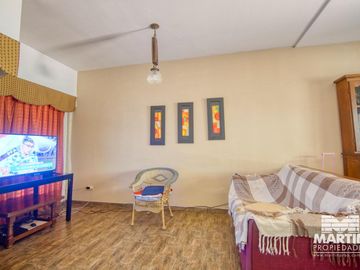 Muy buen chalet 6 amb en Olivos