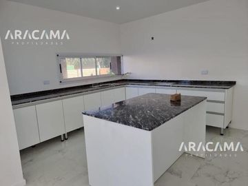CASA en VENTA en Lagos de Canning - Canning