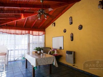 Casa - Burzaco