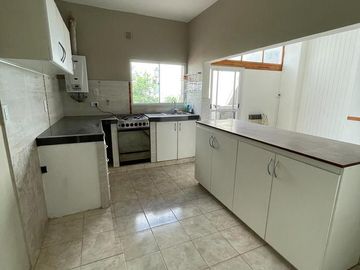 Venta Casa - 2 Dormitorios - B° General Pueyrredon