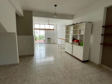 Venta Casa - 2 Dormitorios - B° General Pueyrredon