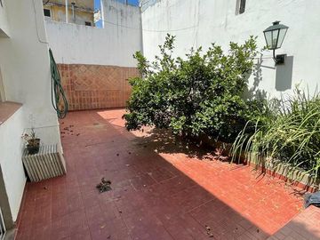 Venta Casa - 2 Dormitorios - B° General Pueyrredon