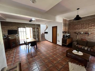 Casa 3 dormitorios y pileta en Barrio María Selva - Santa Fe