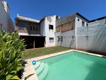 Casa 3 dormitorios y pileta en Barrio María Selva - Santa Fe