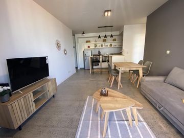 Tigre - Av Italia y Montes De Oca, 2 amb, 55m2 con cochera fija - Amoblado (RAM)