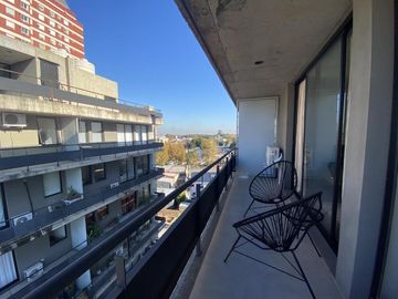 Tigre - Av Italia y Montes De Oca, 2 amb, 55m2 con cochera fija - Amoblado (RAM)