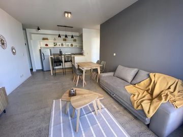 Tigre - Av Italia y Montes De Oca, 2 amb, 55m2 con cochera fija - Amoblado (RAM)