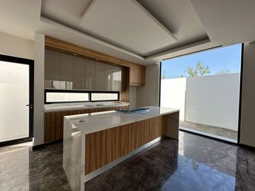 CASA EN VENTA EN PEDREGAL DE LA MONTAÑA CARRETERA NACIONAL