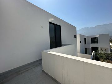 CASA EN VENTA EN PEDREGAL DE LA MONTAÑA CARRETERA NACIONAL