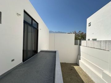 CASA EN VENTA EN LADERAS RESIDENCIAL CARRETERA NACIONAL
