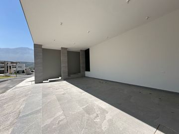 CASA EN VENTA EN LADERAS RESIDENCIAL CARRETERA NACIONAL