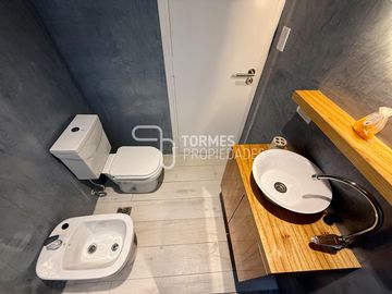 VENTA Departamento 3 ambientes con balcón corrido - Reciclado y amoblado - Centro Mar del Plata