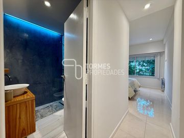 VENTA Departamento 3 ambientes con balcón corrido - Reciclado y amoblado - Centro Mar del Plata