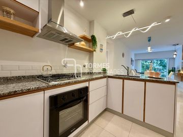 VENTA Departamento 3 ambientes con balcón corrido - Reciclado y amoblado - Centro Mar del Plata