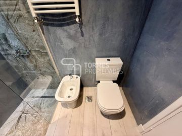 VENTA Departamento 3 ambientes con balcón corrido - Reciclado y amoblado - Centro Mar del Plata
