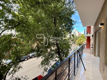 VENTA Departamento 3 ambientes con balcón corrido - Reciclado y amoblado - Centro Mar del Plata