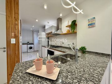 VENTA Departamento 3 ambientes con balcón corrido - Reciclado y amoblado - Centro Mar del Plata
