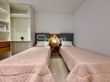 VENTA Departamento 3 ambientes con balcón corrido - Reciclado y amoblado - Centro Mar del Plata