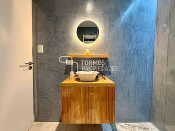 VENTA Departamento 3 ambientes con balcón corrido - Reciclado y amoblado - Centro Mar del Plata