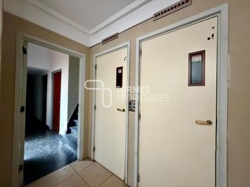 VENTA Departamento 3 ambientes con balcón corrido - Reciclado y amoblado - Centro Mar del Plata