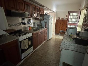 Oportunidad casa en Jose Marmol con 3 habitaciones