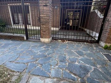 Oportunidad casa en Jose Marmol con 3 habitaciones