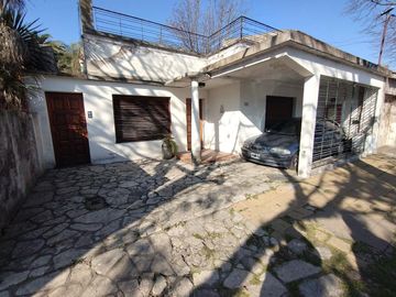Casa en  REMEDIOS DE ESCALADA