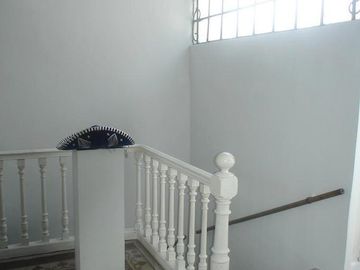 PH de 5 ambientes con terraza y entrada independiente.